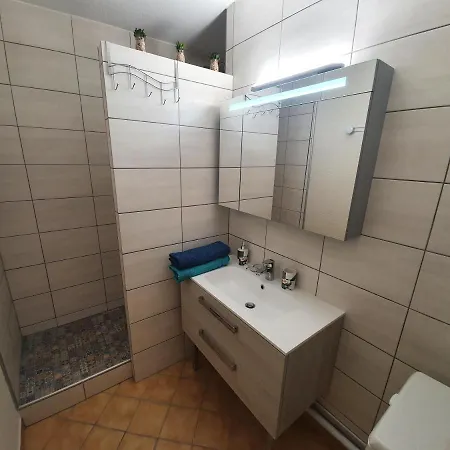 La Vue Du Chateau - Confort Apartmán